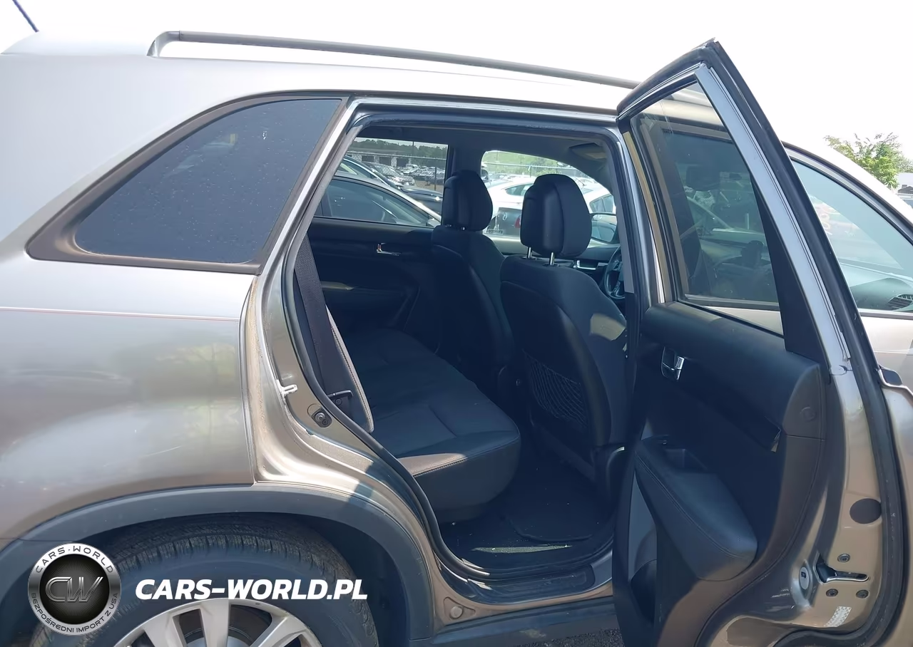 2011 Kia Sorento Lx V6 VIN:5XYKT4A25BG121045 - 8