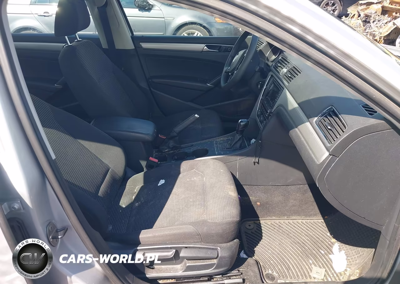 2016 Volkswagen Passat 1.8T S VIN:1VWAT7A33GC040432 - 5