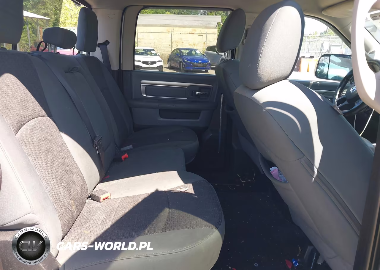 2016 Ram 3500 Big Horn VIN:3C63R3DT2GG128424 - 7