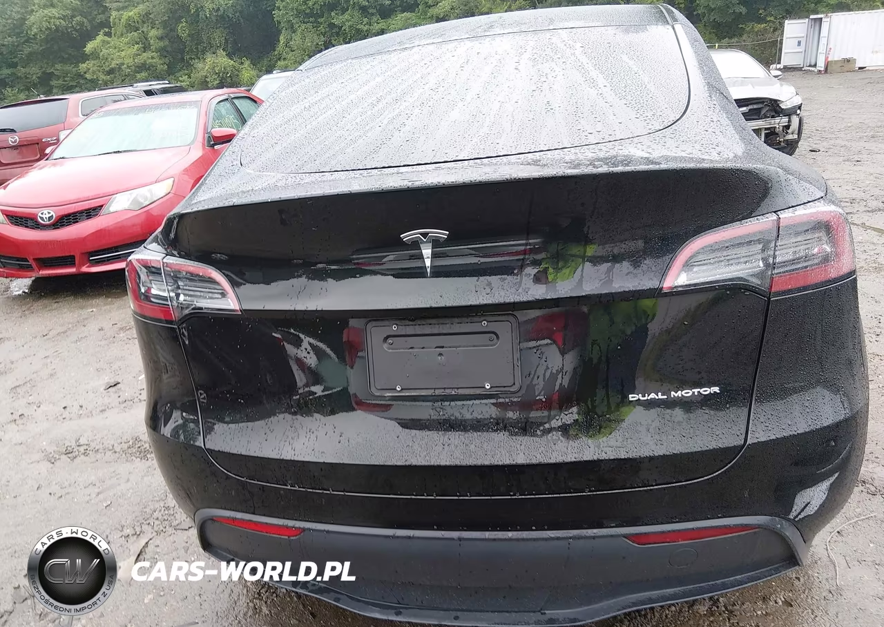2024 Tesla Model Y Long Range Dual Motor All-Wheel Drive VIN:7SAYGAEE2RF151478 - 16