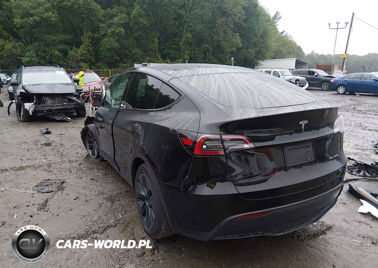 2024 Tesla Model Y Long Range Dual Motor All-Wheel Drive VIN:7SAYGAEE2RF151478 - 3