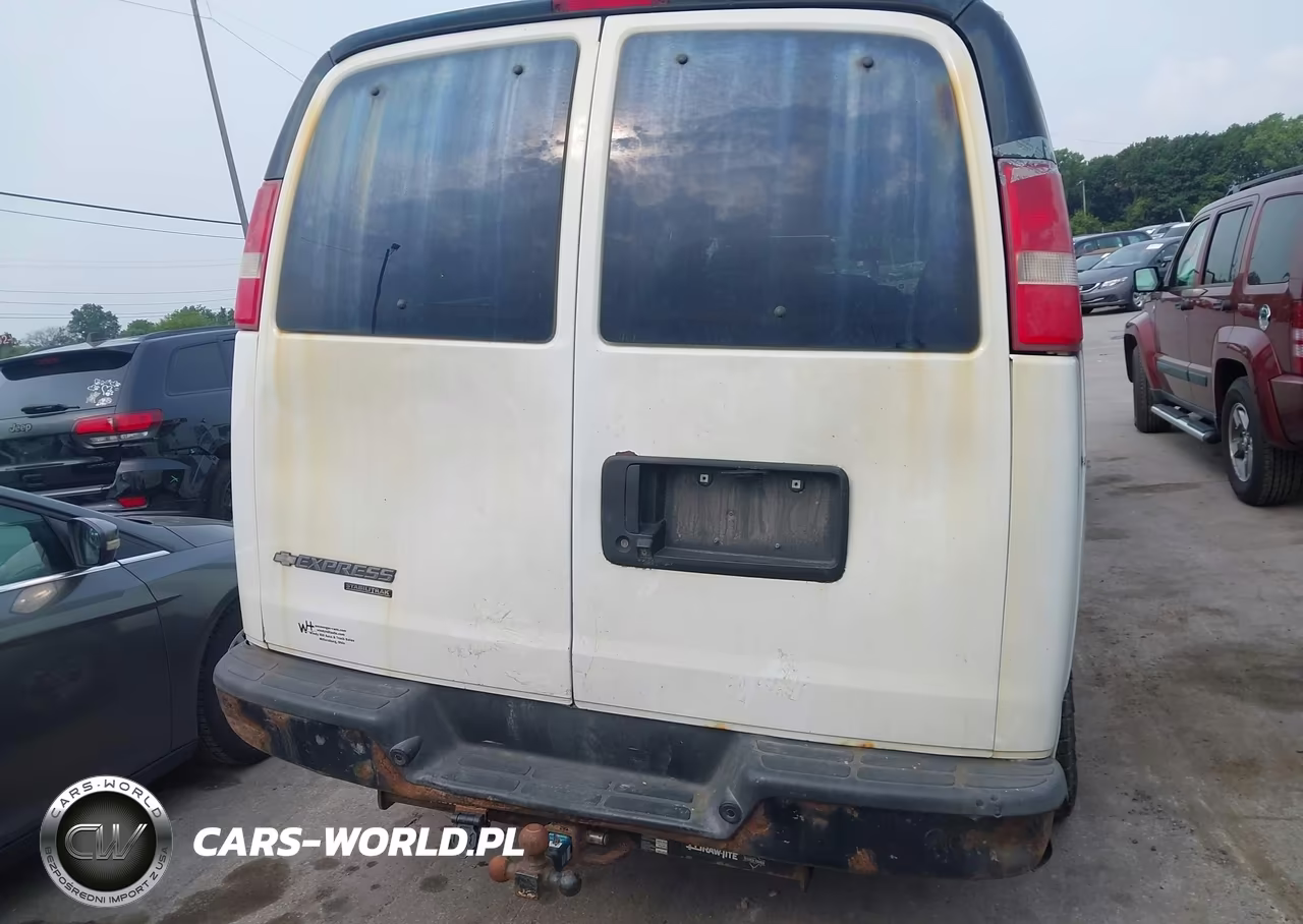 2015 Chevrolet Express 3500 2Ls Diesel VIN:1GAZGZFL6F1268510 - 16