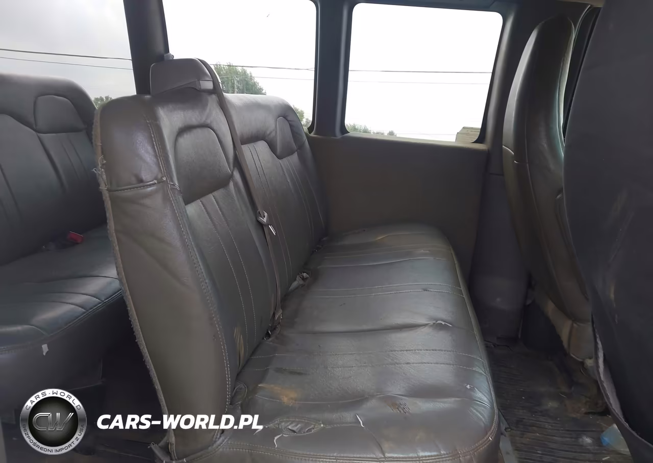 2015 Chevrolet Express 3500 2Ls Diesel VIN:1GAZGZFL6F1268510 - 8