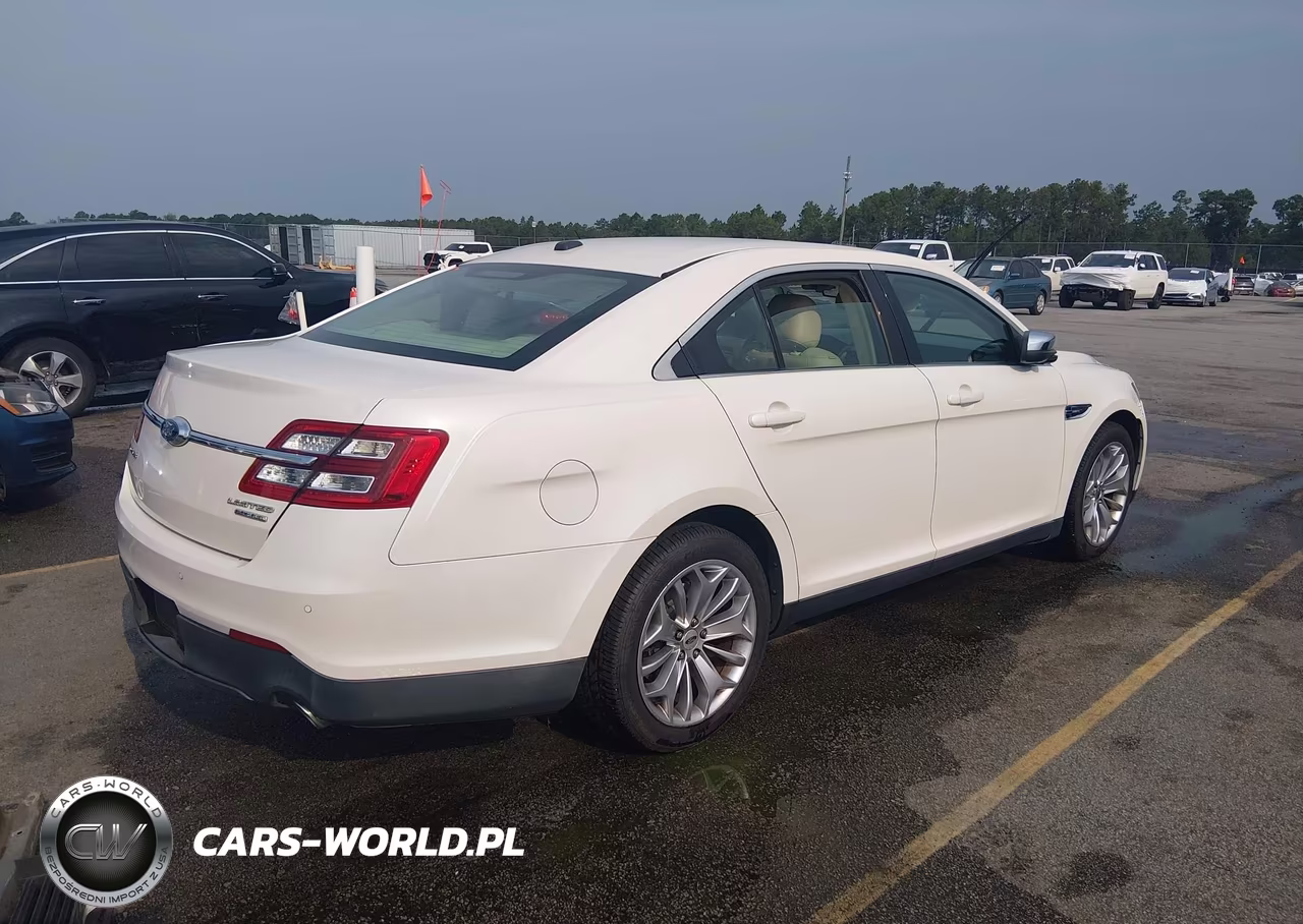 2015 Ford Taurus Limited VIN:1FAHP2F8XFG171111 - 4