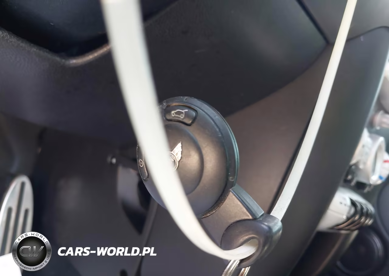 2010 Mini Cooper S VIN:WMWMF7C55ATZ73274 - 11