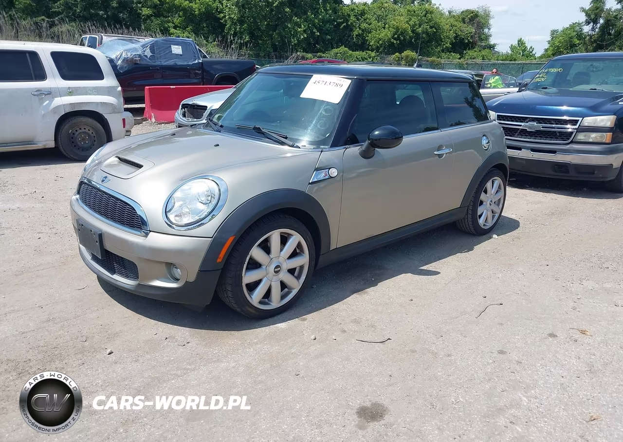 2010 Mini Cooper S VIN:WMWMF7C55ATZ73274 - 2