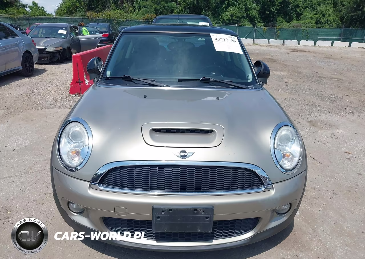 2010 Mini Cooper S VIN:WMWMF7C55ATZ73274 - 6