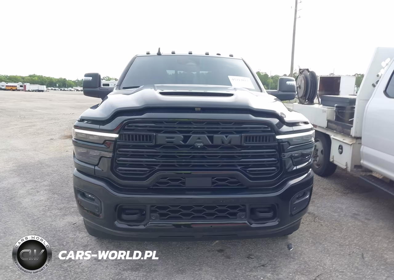 2025 Ram 3500 Laramie 4X4 8' Box VIN:3C63RRJL7SG565139 - 11