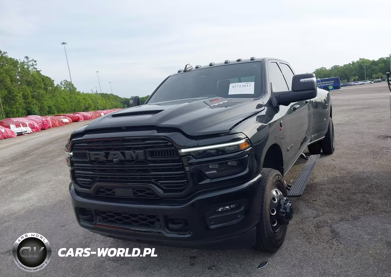 2025 Ram 3500 Laramie 4X4 8' Box VIN:3C63RRJL7SG565139 - 18