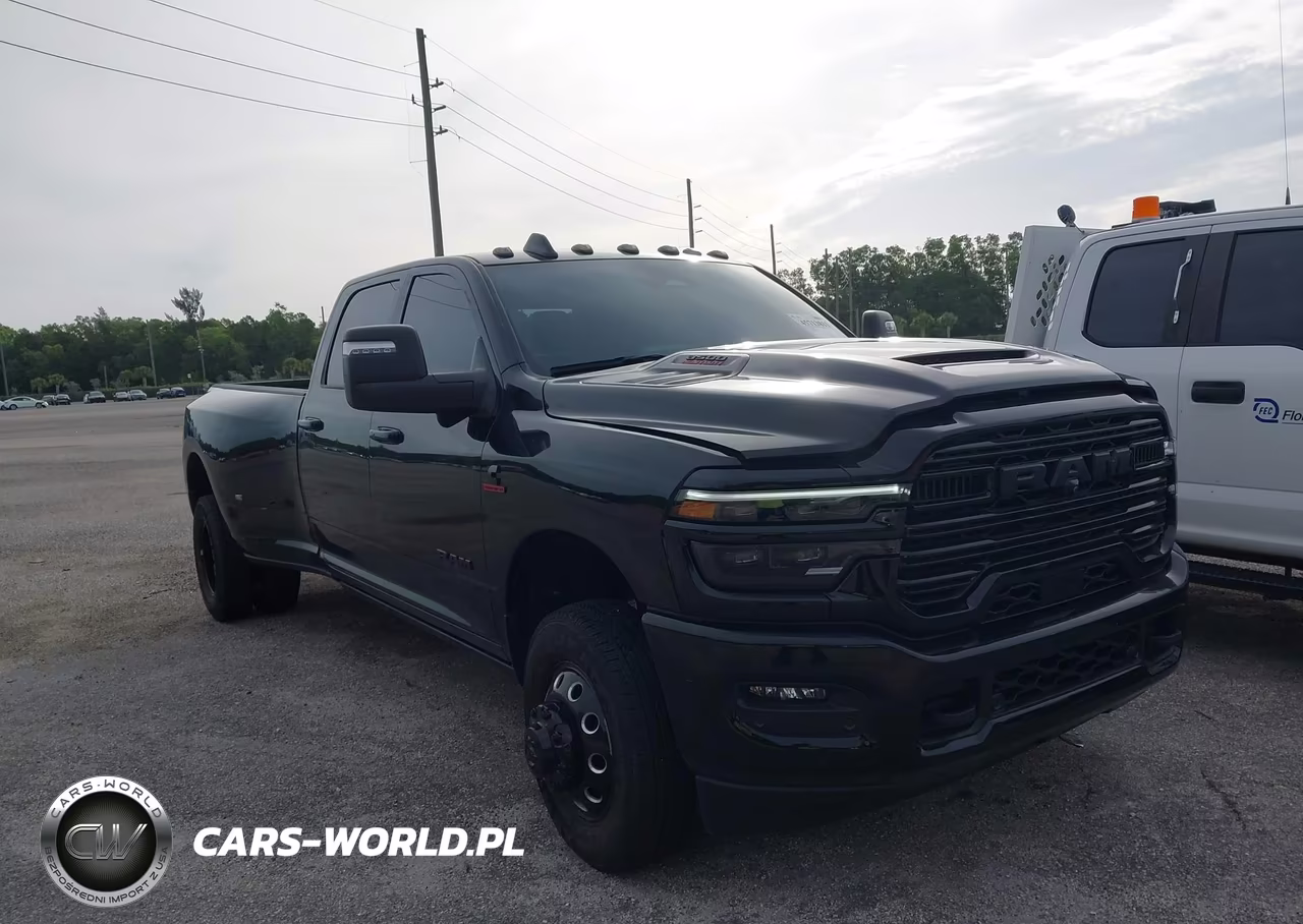 2025 Ram 3500 Laramie 4X4 8' Box VIN:3C63RRJL7SG565139 - 19
