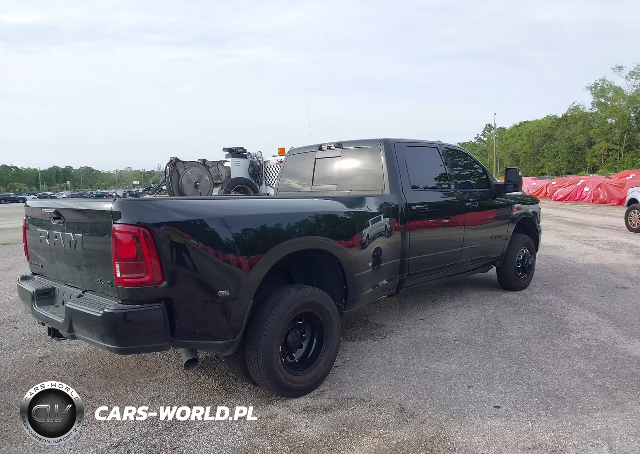 2025 Ram 3500 Laramie 4X4 8' Box VIN:3C63RRJL7SG565139 - 4