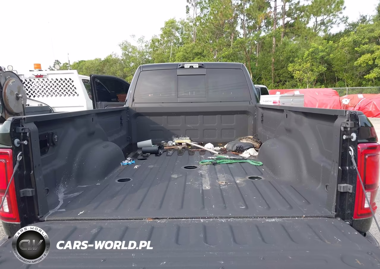 2025 Ram 3500 Laramie 4X4 8' Box VIN:3C63RRJL7SG565139 - 6