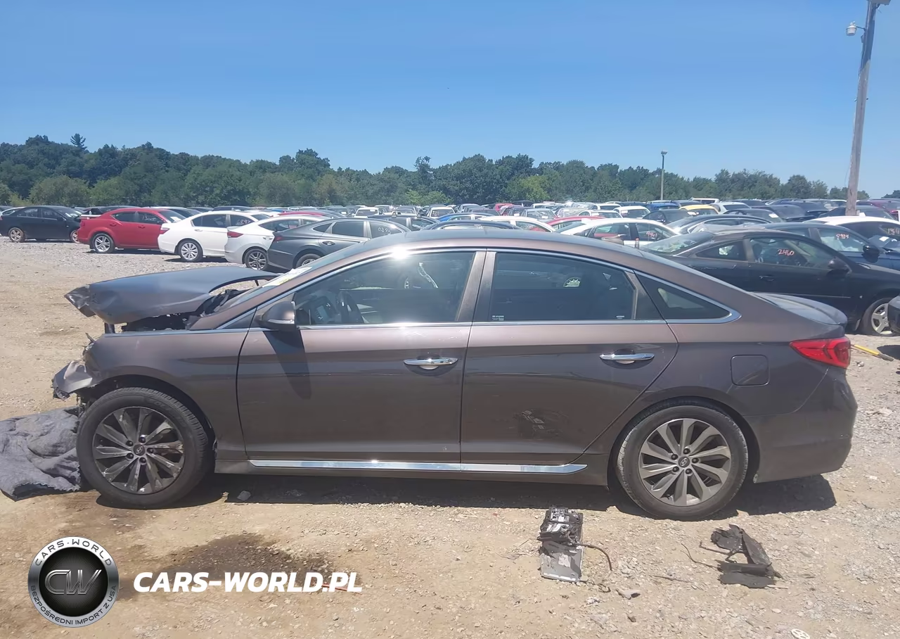 2016 Hyundai Sonata Sport VIN:5NPE34AF7GH374805 - 14