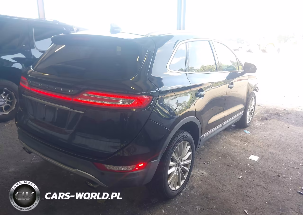 2019 Lincoln Mkc Standard VIN:5LMCJ1C92KUL48574 - 4
