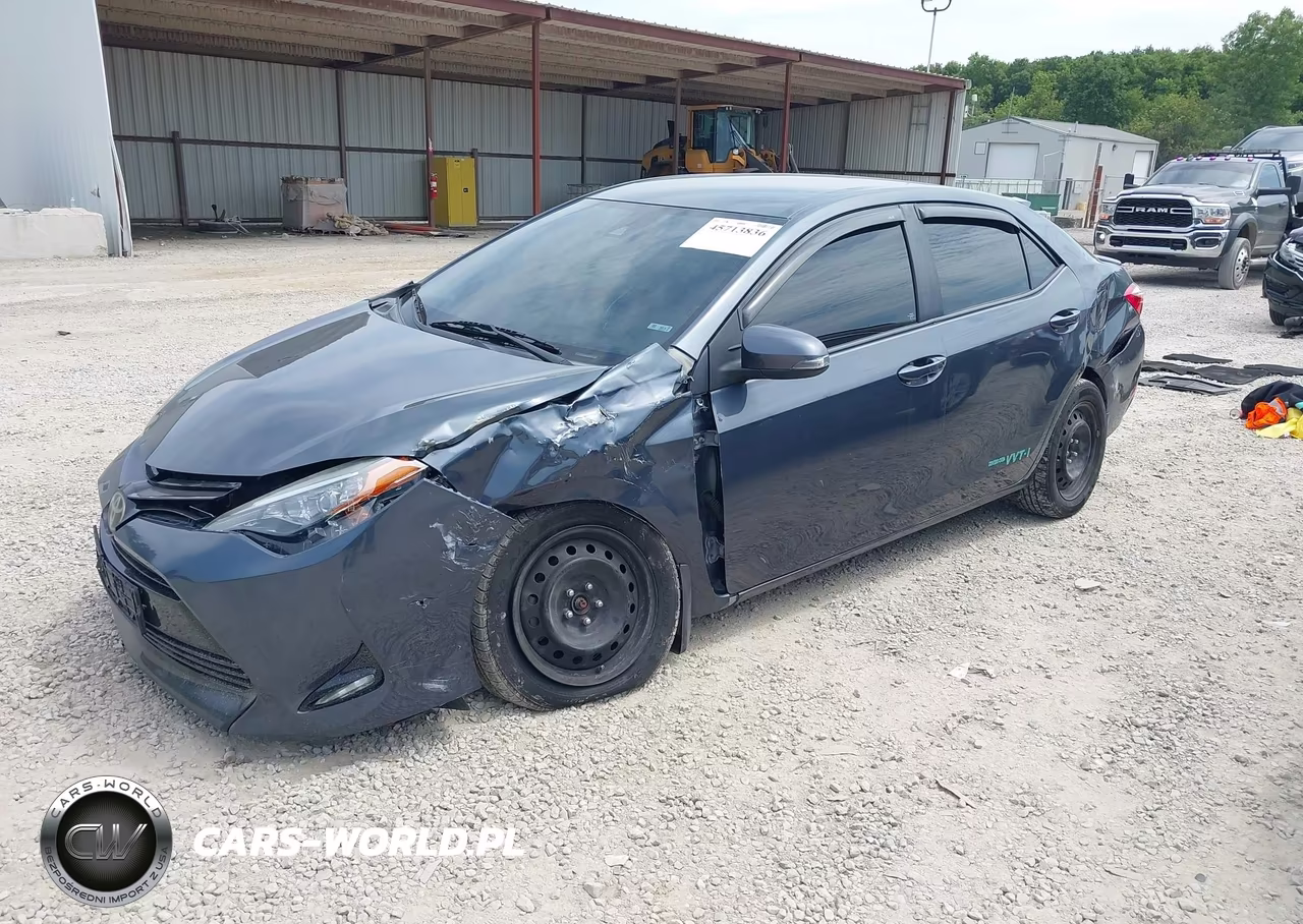 2017 Toyota Corolla Le VIN:5YFBURHE4HP729590 - 2