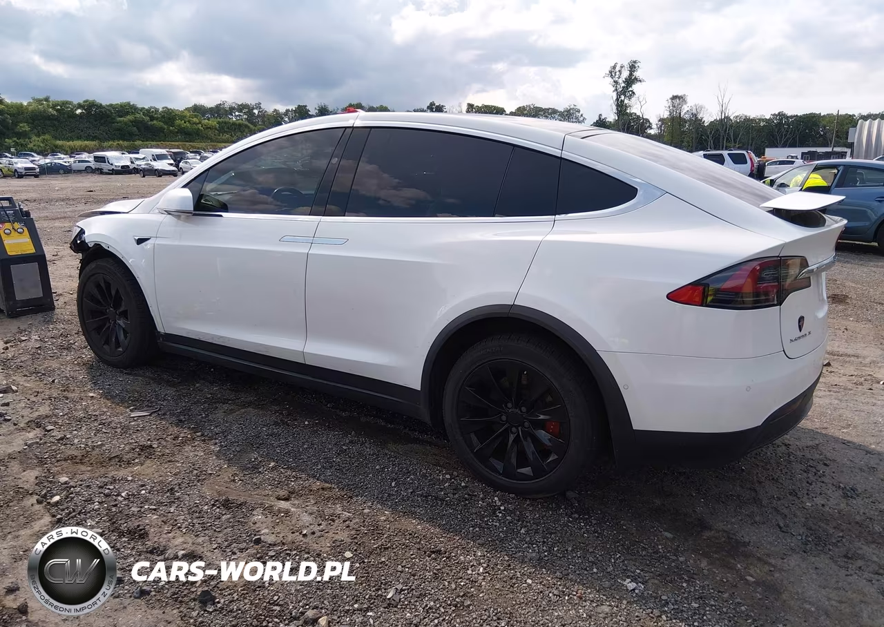 2017 Tesla Model X 100D-75D-90D VIN:5YJXCBE27HF066196 - 3