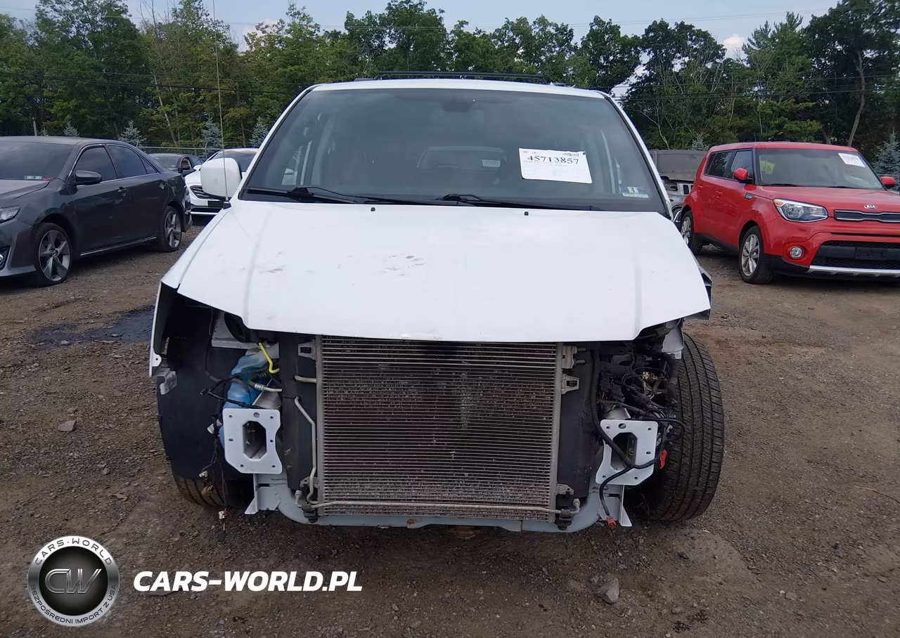 2019 Dodge Grand Caravan Sxt VIN:2C4RDGCG5KR749446 - 13