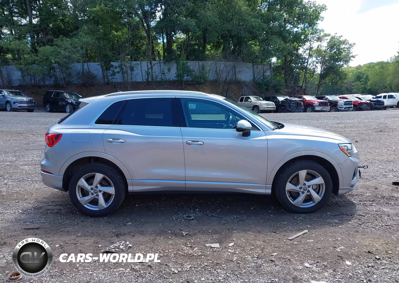 2019 Audi Q3 2.0T Premium VIN:WA1AECF38K1075495 - 13