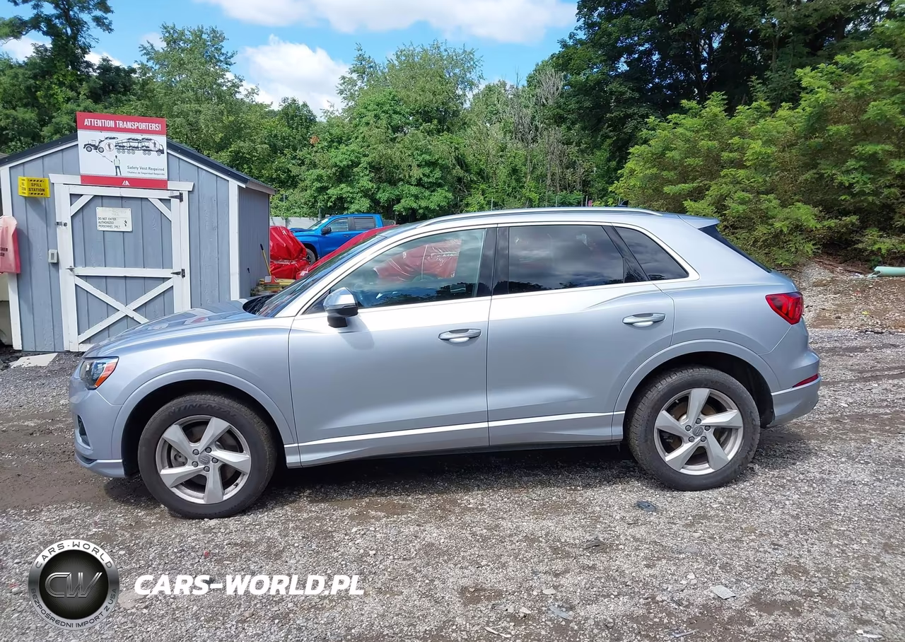 2019 Audi Q3 2.0T Premium VIN:WA1AECF38K1075495 - 14