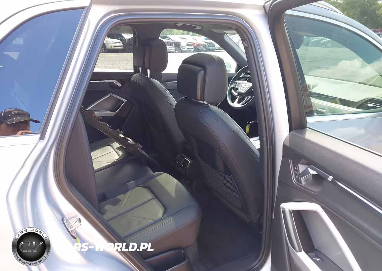 2019 Audi Q3 2.0T Premium VIN:WA1AECF38K1075495 - 8
