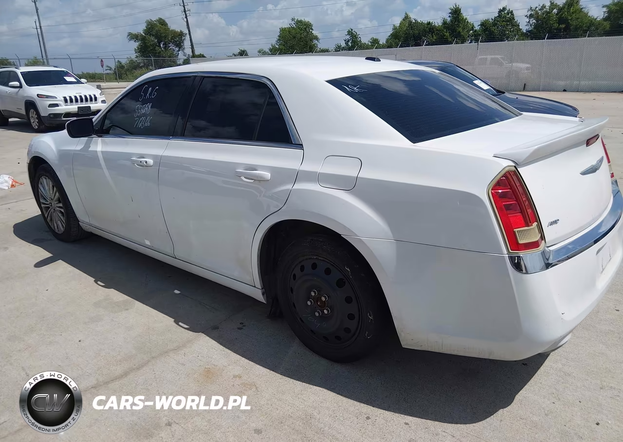 2013 Chrysler 300 Motown VIN:2C3CCARG3DH528132 - 3