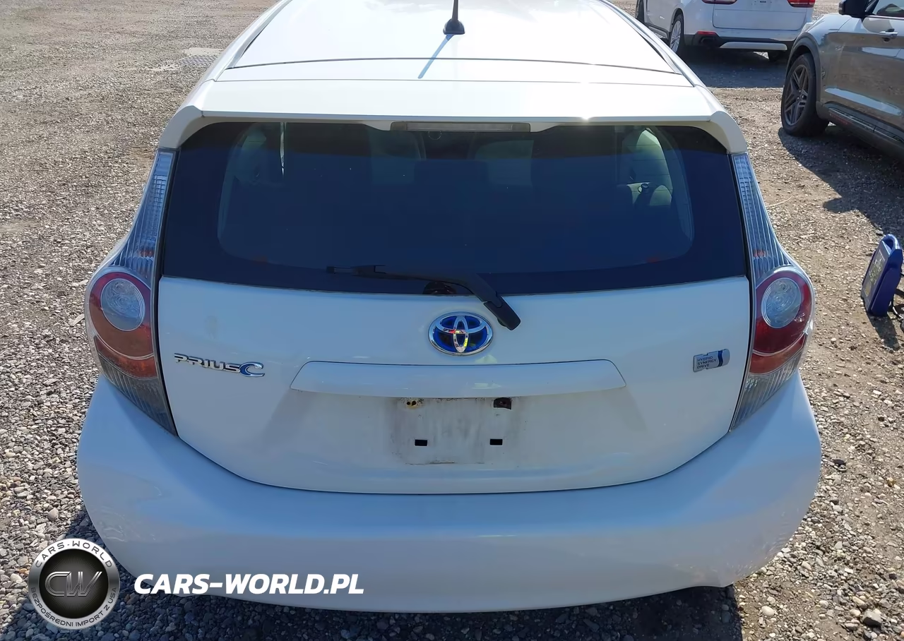 2013 Toyota Prius C One VIN:JTDKDTB31D1042568 - 16