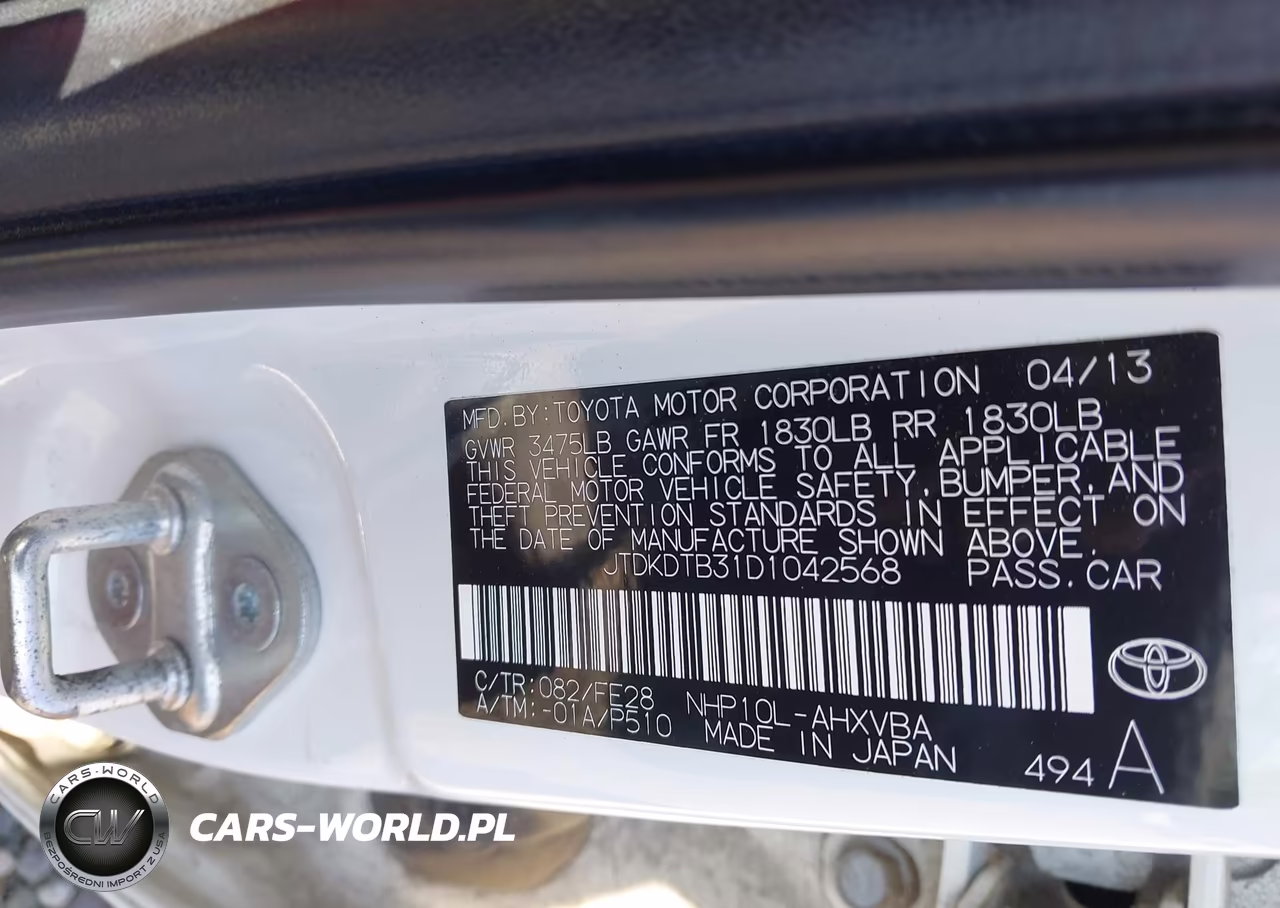 2013 Toyota Prius C One VIN:JTDKDTB31D1042568 - 9