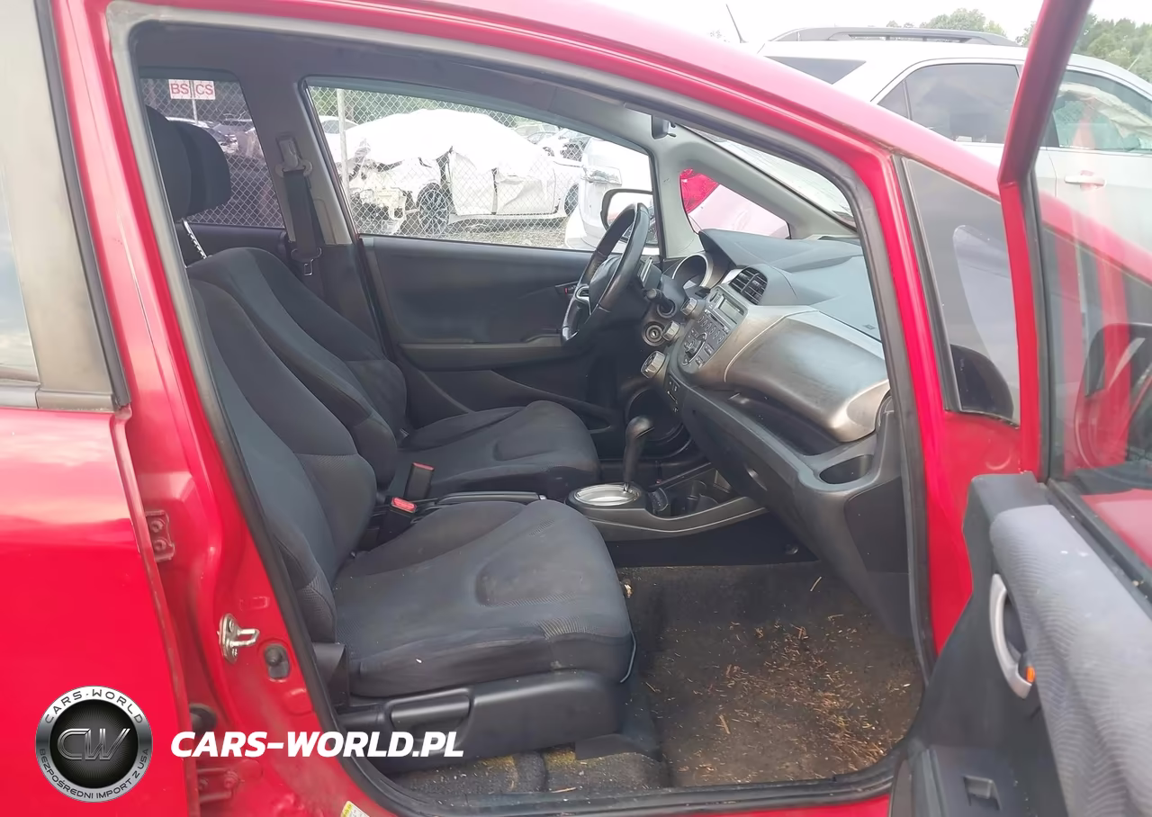 2009 Honda Fit Sport VIN:JHMGE884X9S036574 - 5