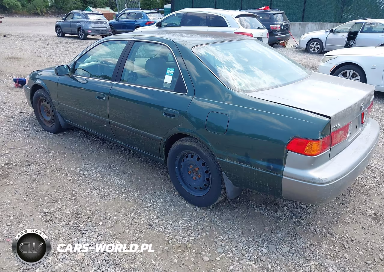 2000 Toyota Camry Le VIN:JT2BG22K8Y0383009 - 3