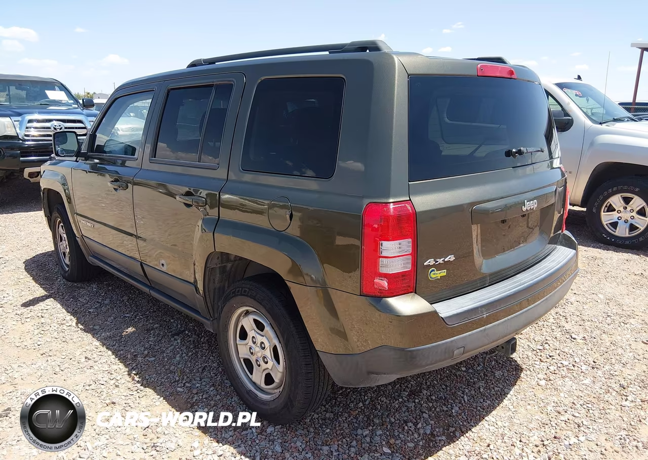 2015 Jeep Patriot Sport VIN:1C4NJRBB1FD279739 - 3