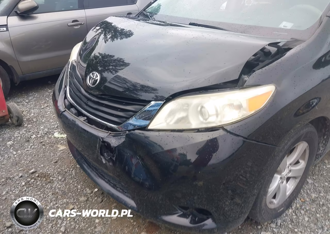 2012 Toyota Sienna Le V6 8 Passenger VIN:5TDKK3DC2CS189647 - 6