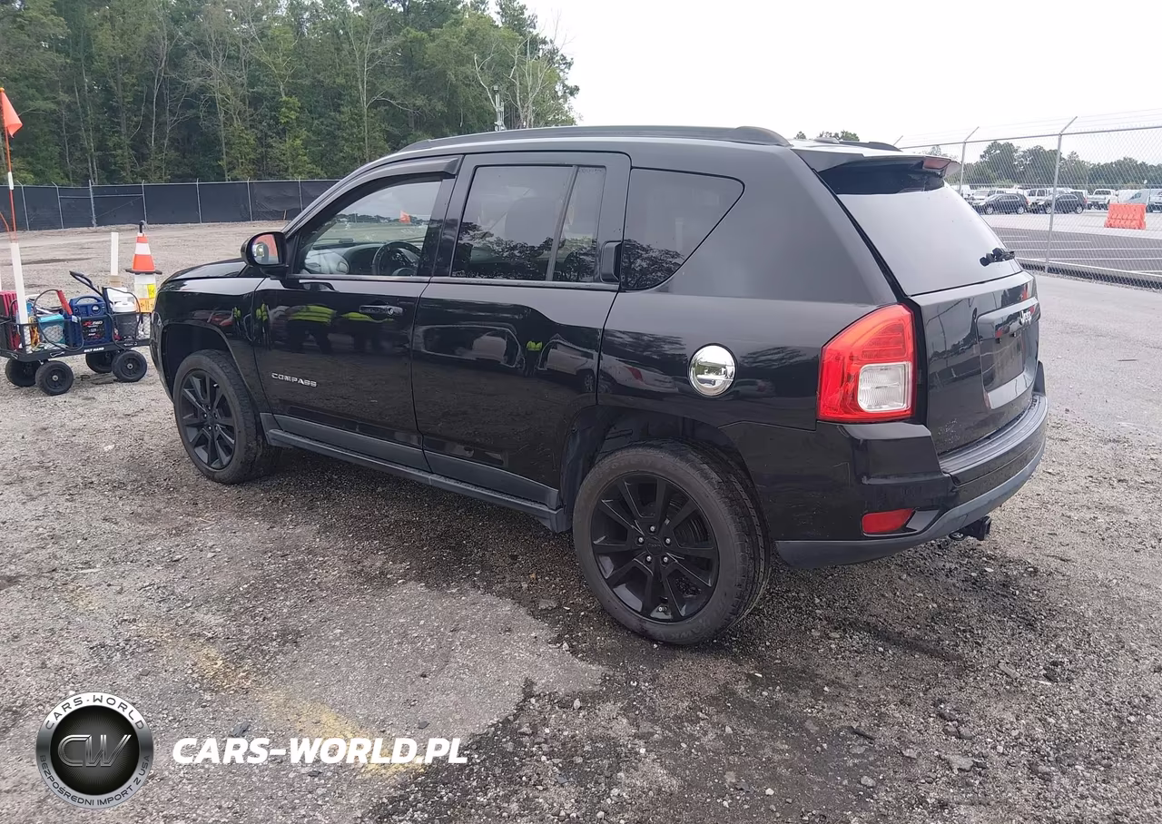 2012 Jeep Compass Latitude VIN:1C4NJCEB3CD688152 - 3