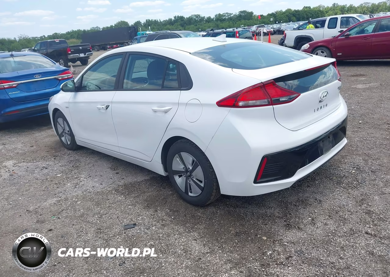 2018 Hyundai Ioniq Hybrid Blue VIN:KMHC65LC1JU076167 - 3