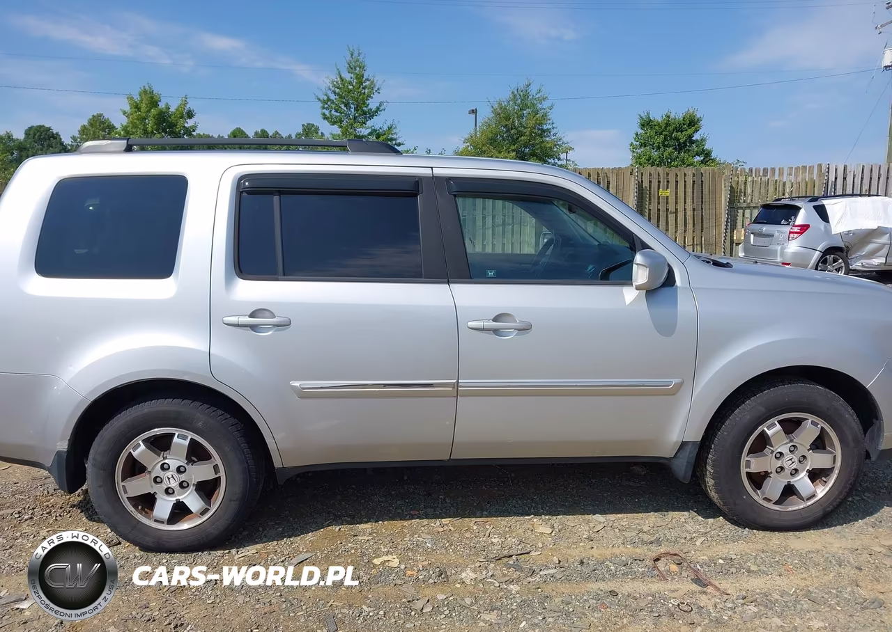 2011 Honda Pilot Touring VIN:5FNYF4H91BB075354 - 13