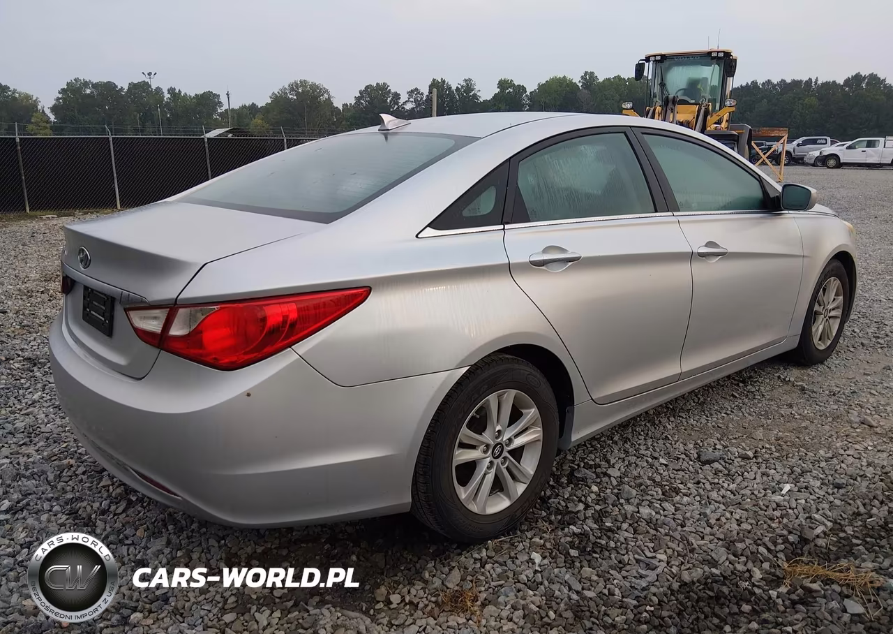 2013 Hyundai Sonata Gls VIN:5NPEB4AC1DH698434 - 4