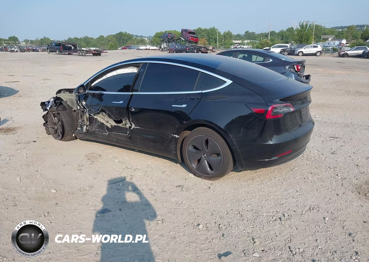 2018 Tesla Model 3 Long Range-Mid Range VIN:5YJ3E1EA8JF155307 - 3