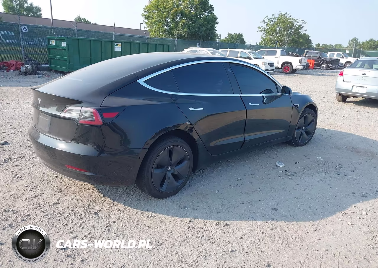 2018 Tesla Model 3 Long Range-Mid Range VIN:5YJ3E1EA8JF155307 - 4