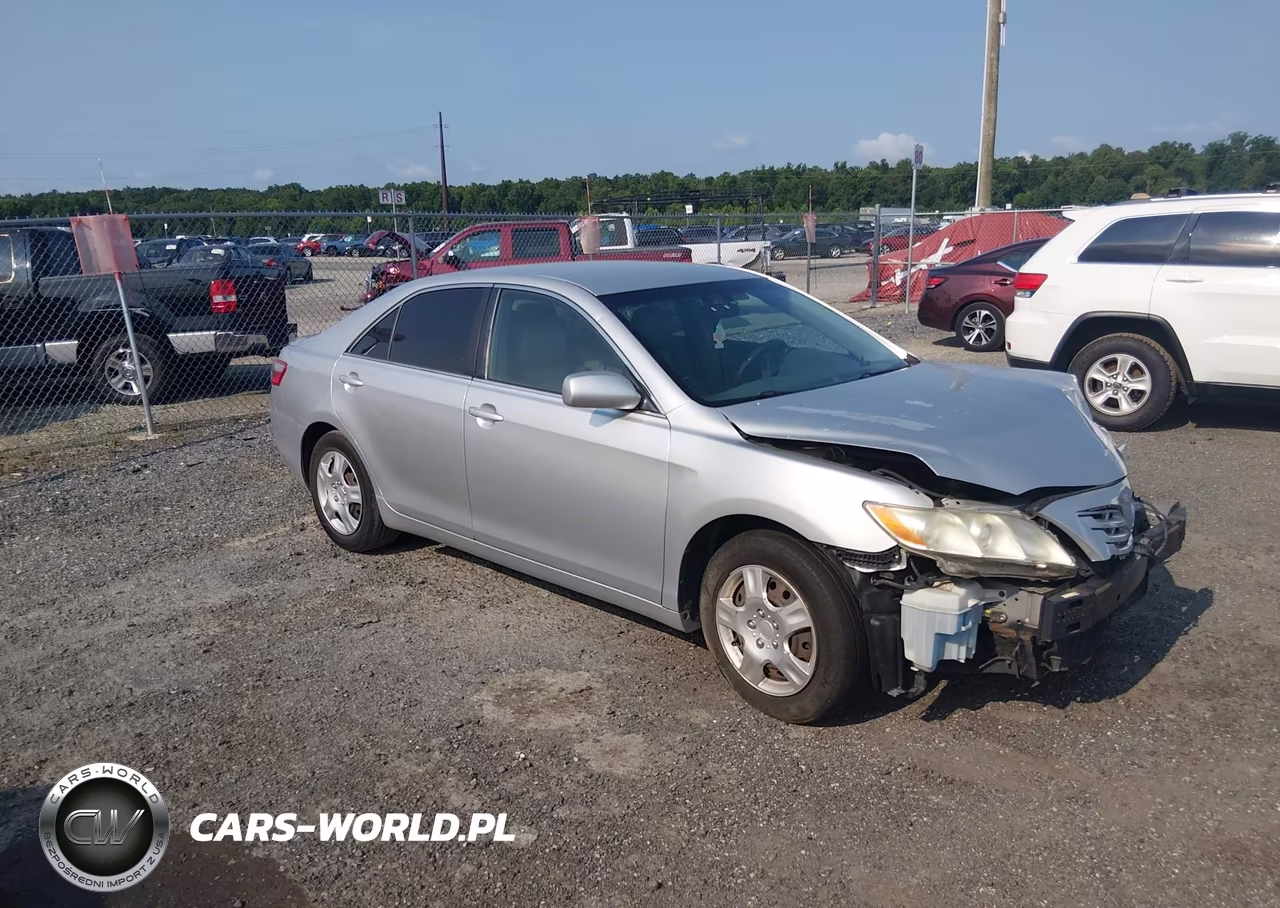 2009 Toyota Camry Le – zdjęcie 1 z 16
