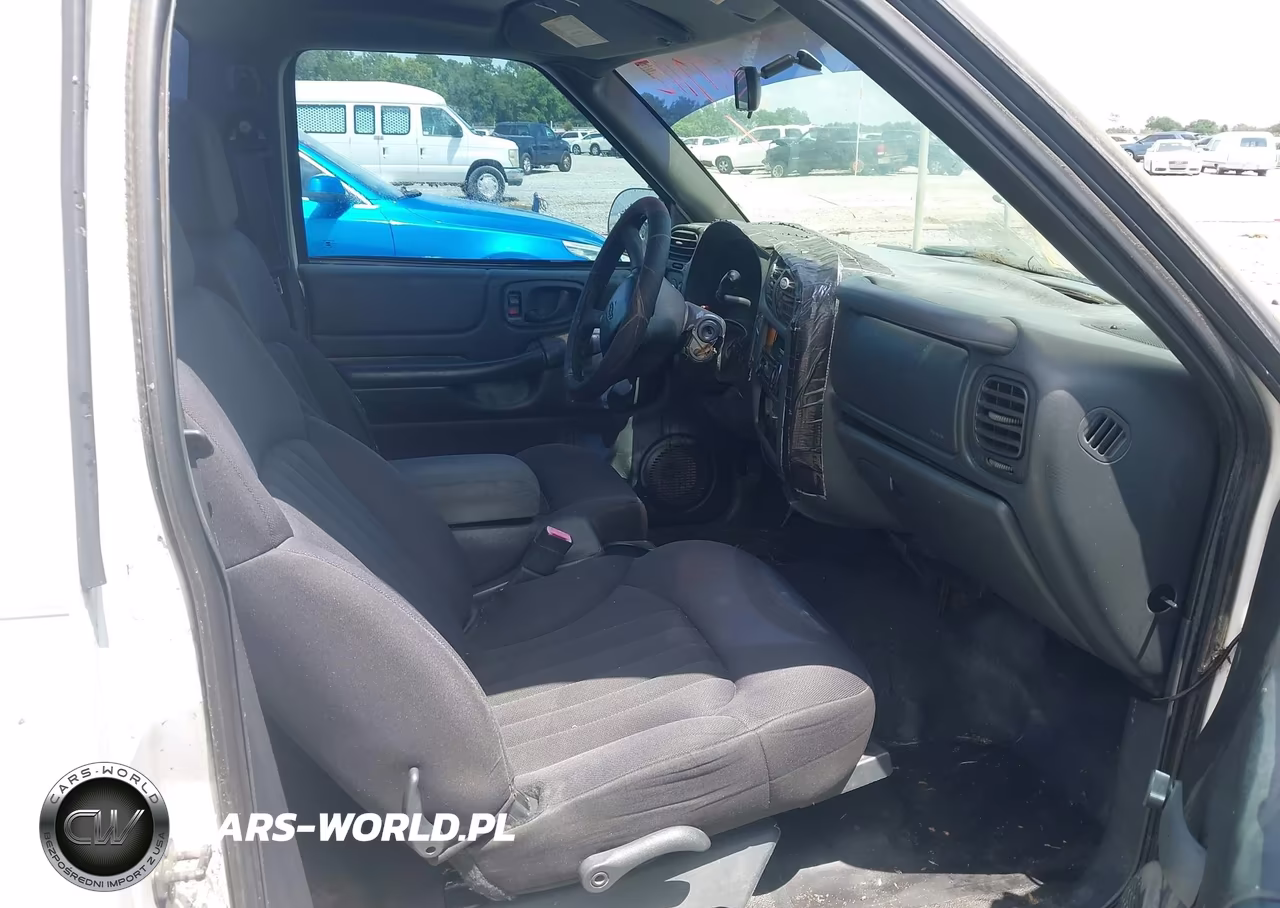 2003 Chevrolet S-10 VIN:1GCCS14H738139495 - 5