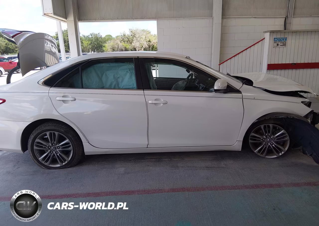 2016 Toyota Camry Se VIN:4T1BF1FK9GU169406 - 14