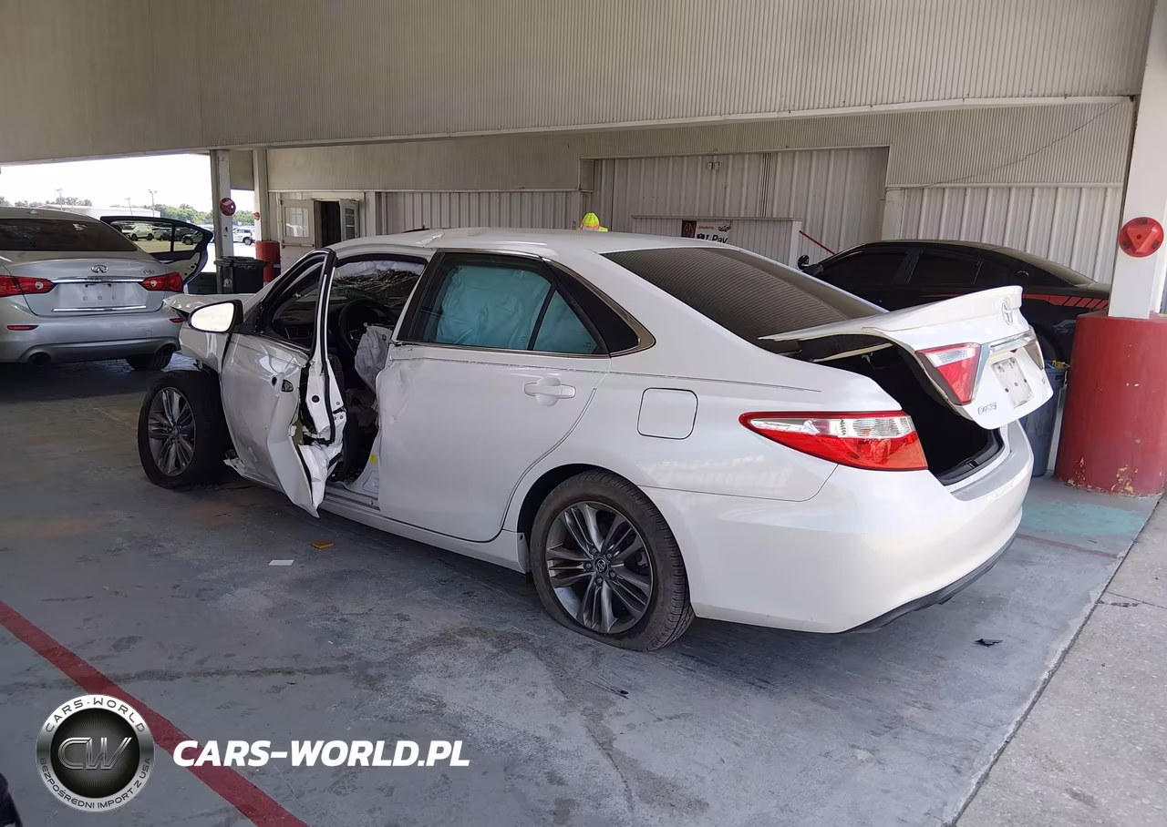 2016 Toyota Camry Se VIN:4T1BF1FK9GU169406 - 3
