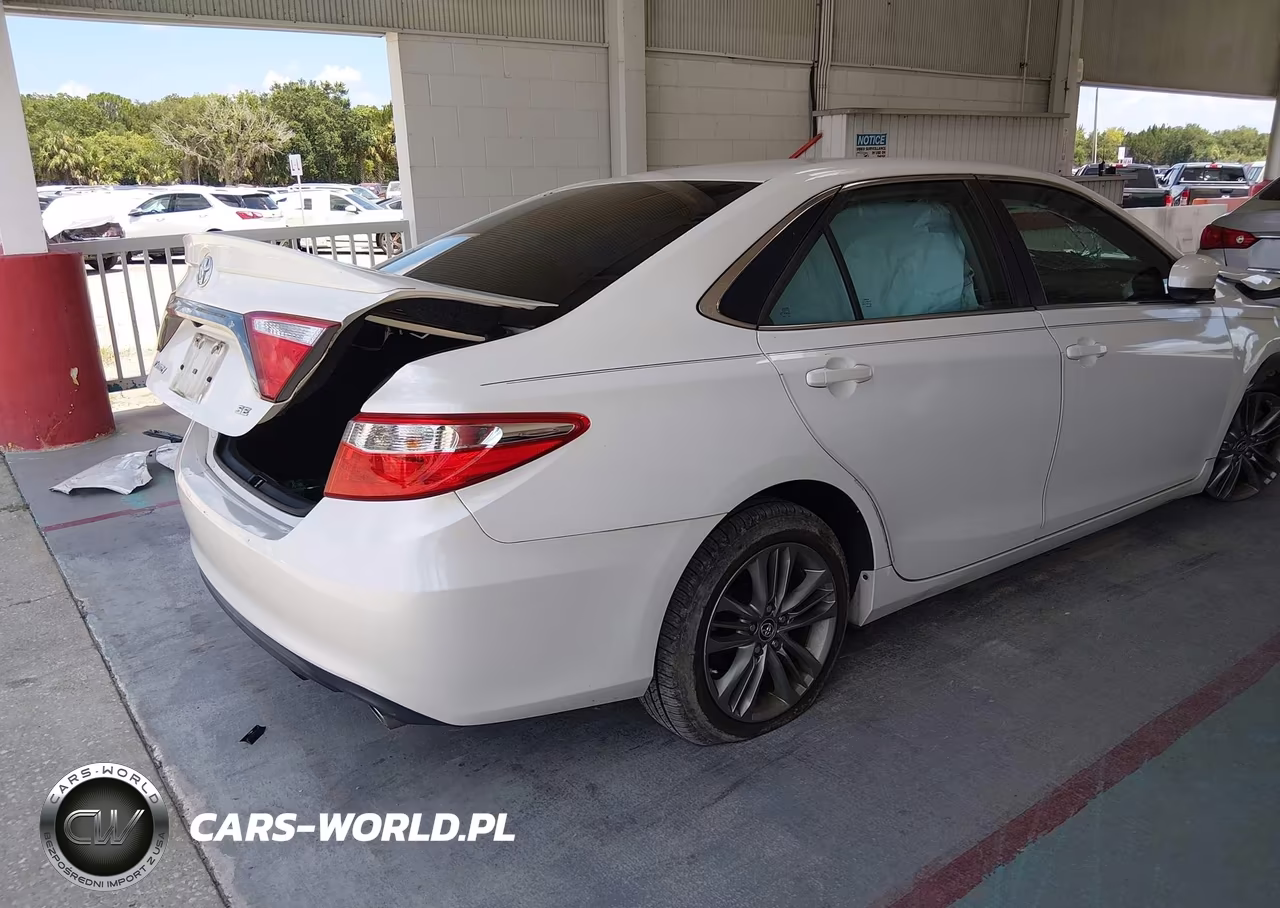 2016 Toyota Camry Se VIN:4T1BF1FK9GU169406 - 4