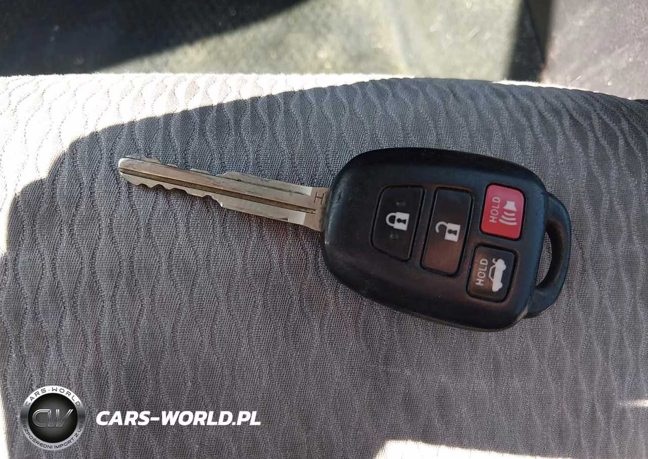 2015 Toyota Corolla Le VIN:2T1BURHE5FC273077 - 11