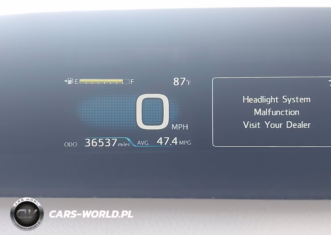 2020 Toyota Prius Le VIN:JTDKARFUXL3103160 - 15