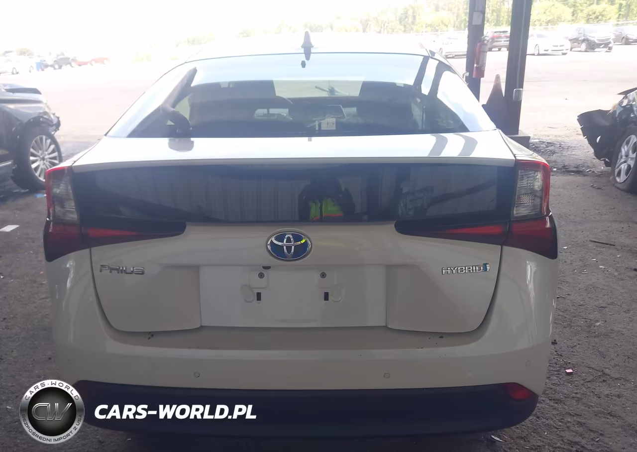 2020 Toyota Prius Le VIN:JTDKARFUXL3103160 - 16