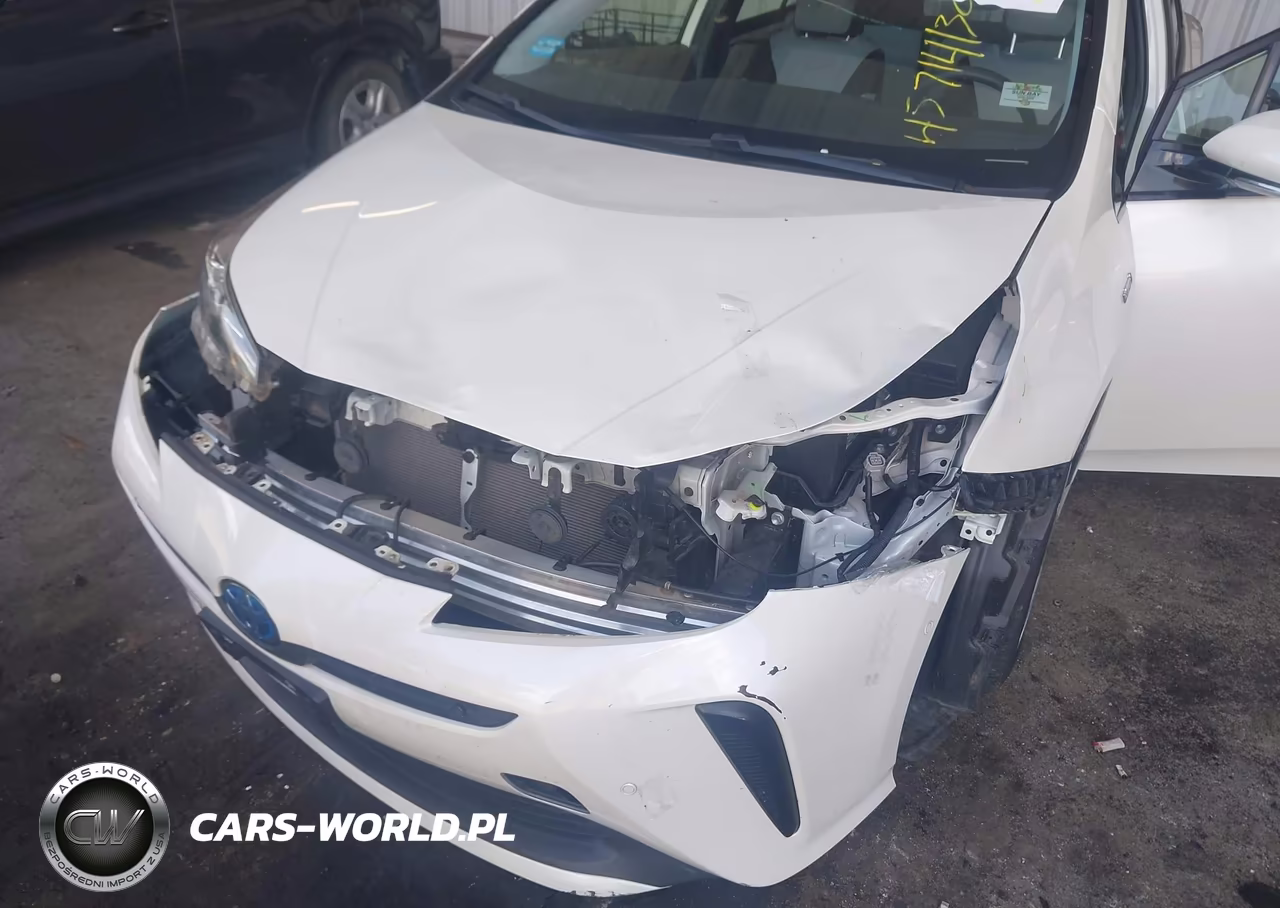 2020 Toyota Prius Le VIN:JTDKARFUXL3103160 - 6