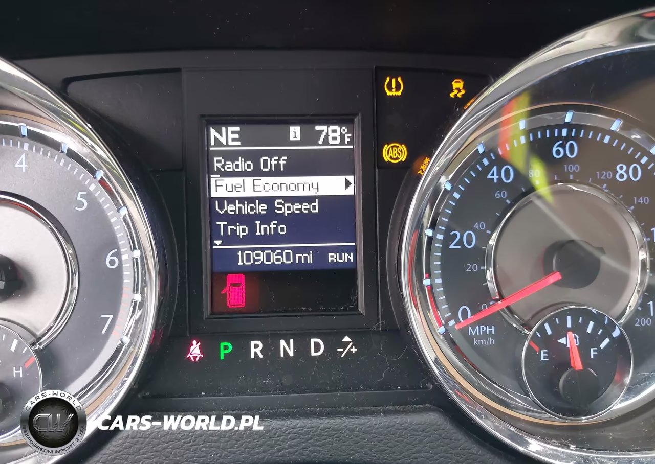 2015 Chrysler Town & Country Touring VIN:2C4RC1BG9FR628636 - 15