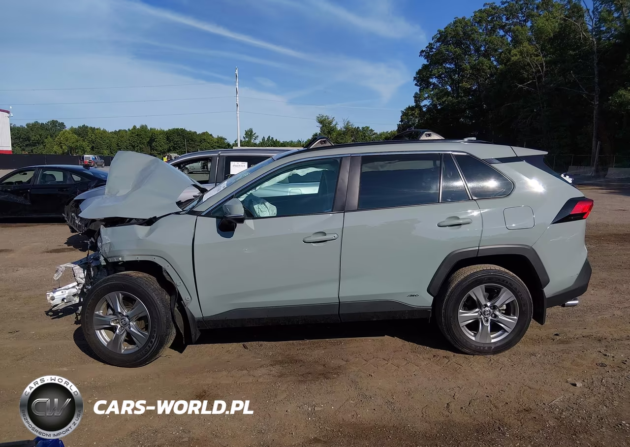 2023 Toyota Rav4 Hybrid Xle VIN:4T3RWRFV3PU097018 - 14