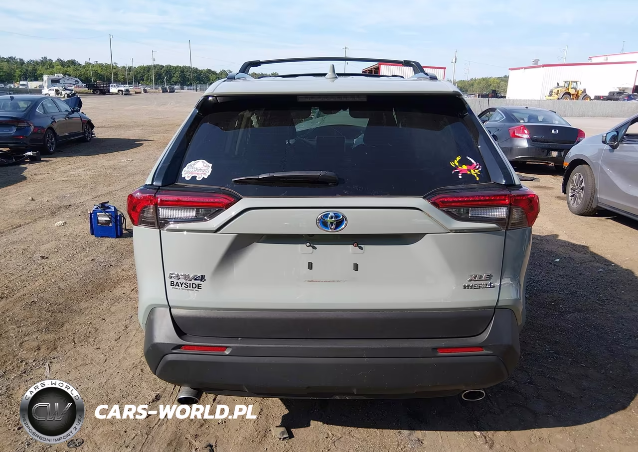 2023 Toyota Rav4 Hybrid Xle VIN:4T3RWRFV3PU097018 - 16