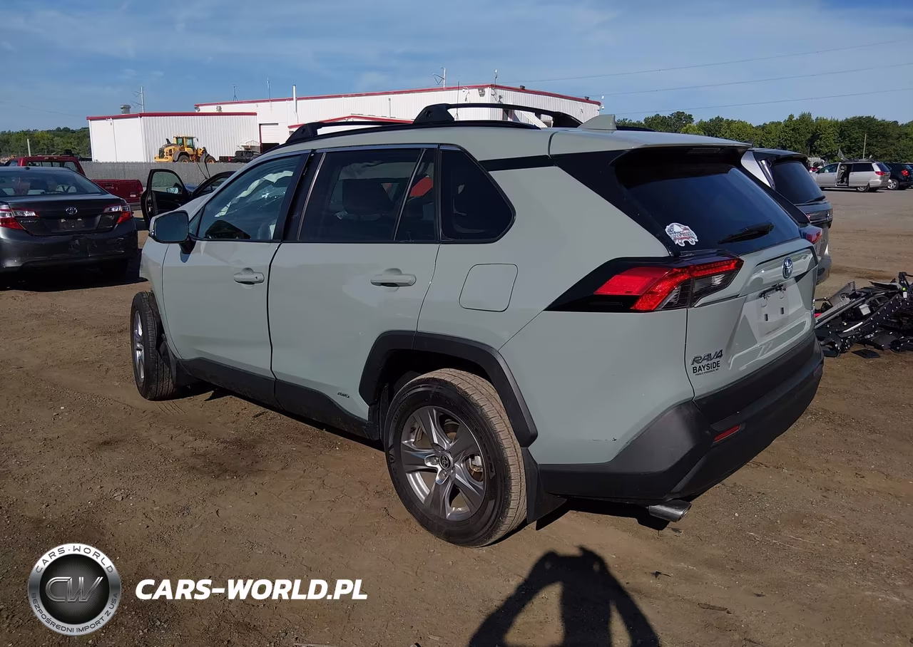 2023 Toyota Rav4 Hybrid Xle VIN:4T3RWRFV3PU097018 - 3